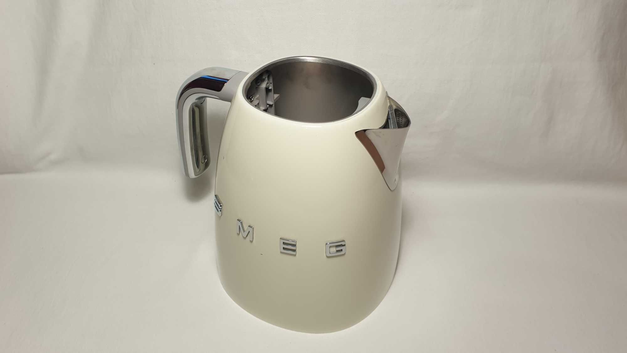 Czajnik elektryczny Smeg KLF04CREU 2400 W Biały Połysk