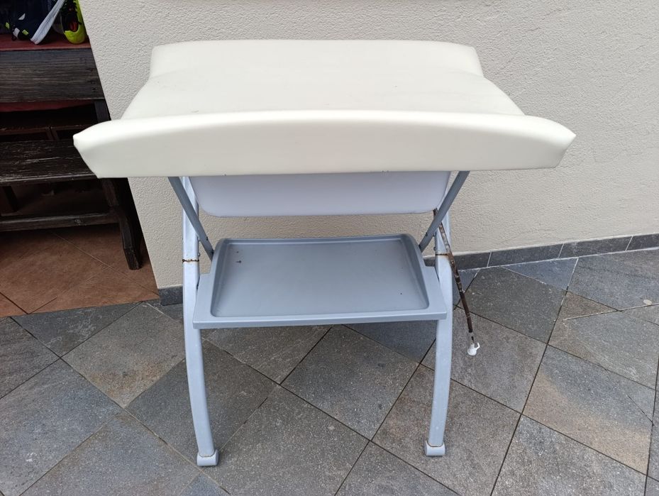 Trocador com banheira