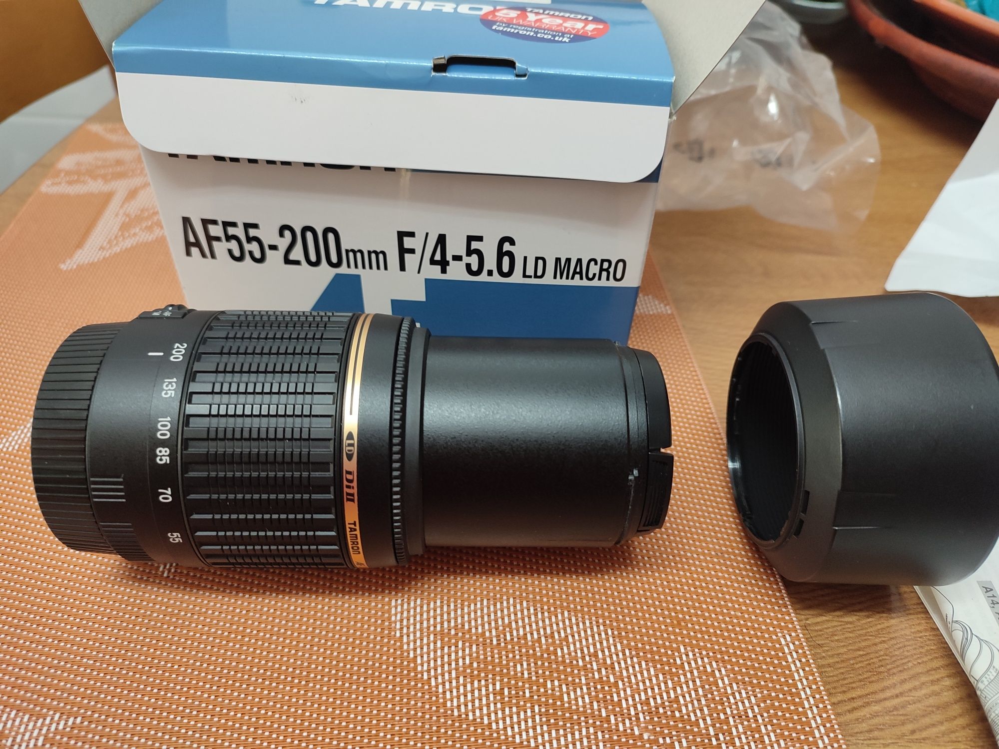 Vende se Lente TAMRON 55-200