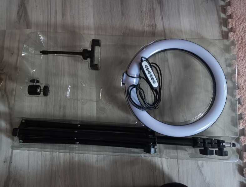 LAMPA PIERŚCIENIOWA ze statywem ring led rgb