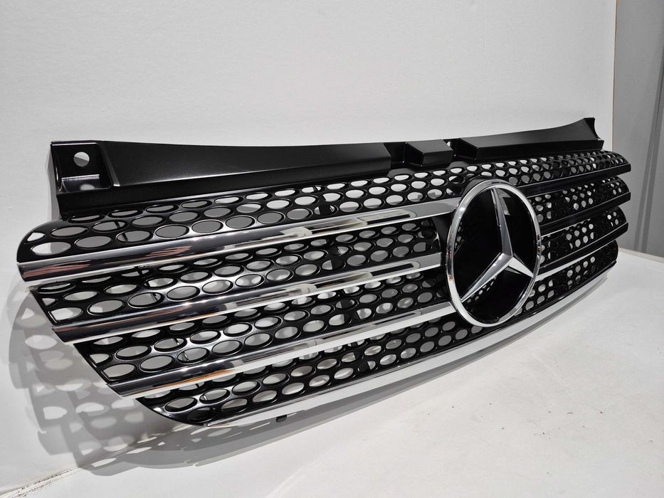 Mercedes Viano (W639) 03-10 Grill atrapa zderzaka nowa oryginalna