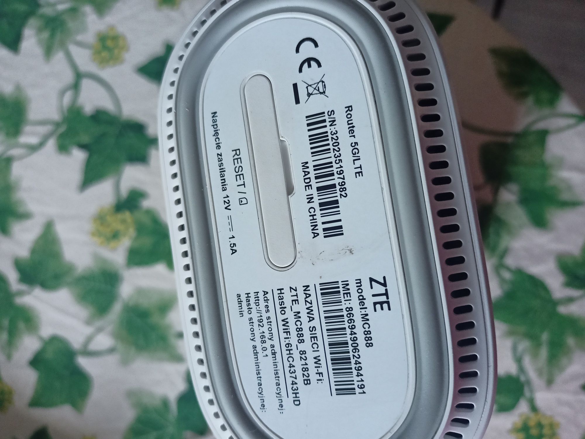Router wifi ZTE plus brak pudełka krótko używany