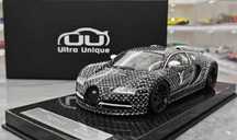 Bugatti Veyron LV Fluorescence Glows Nocą Carbn Fiber base skala 1:18