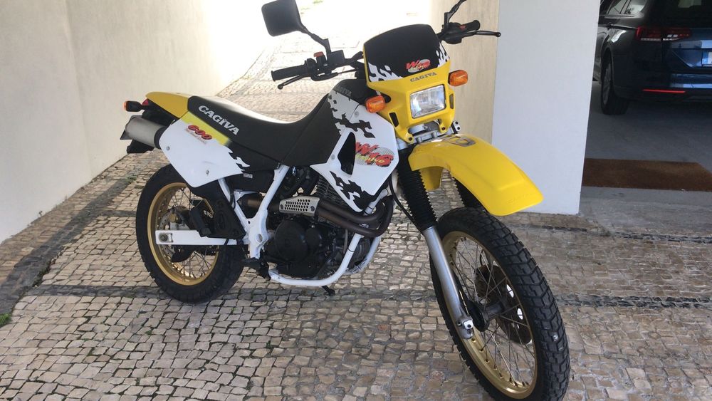 Cagiva w16 600cc ( coleção) mota trail