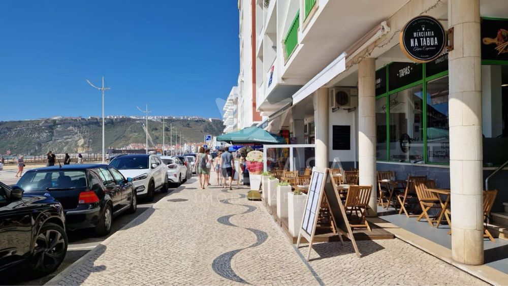 Casa de petiscos à beira mar