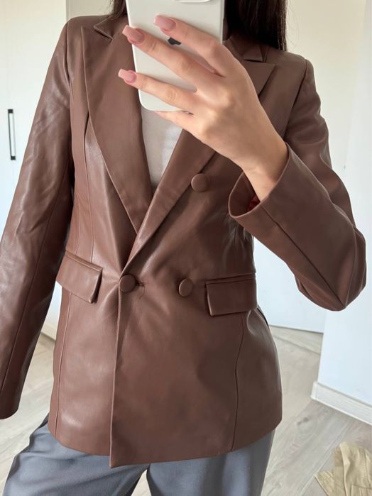 Блейзер зі штучної шкіри