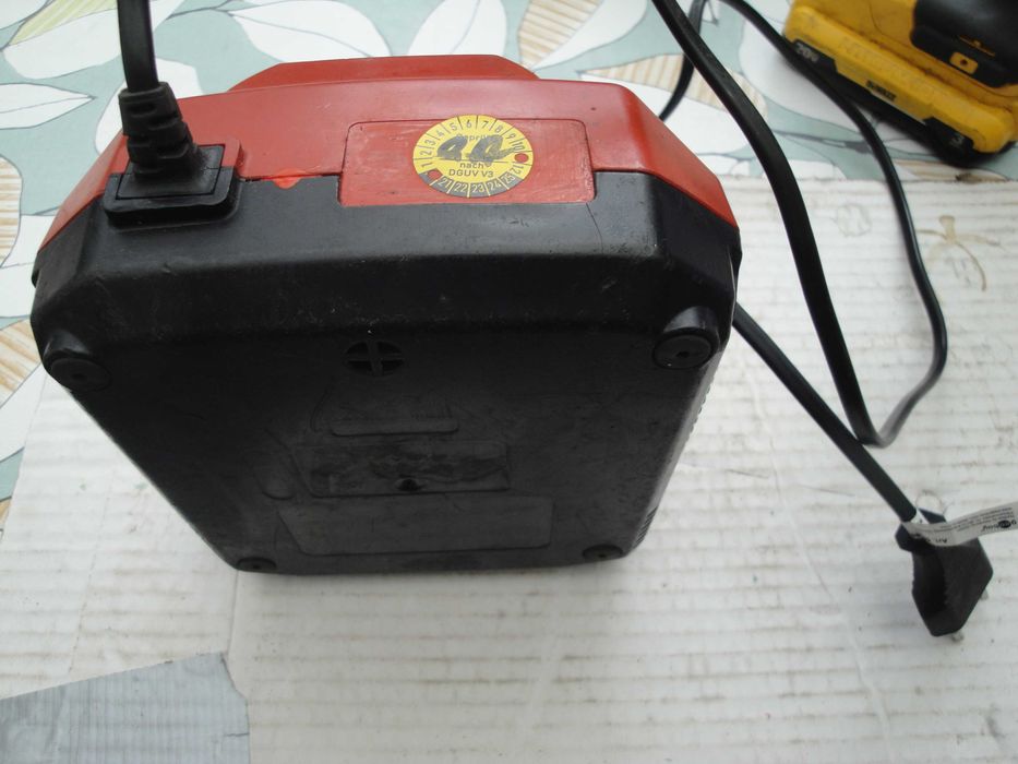 Ladowarka  Hilti  C4/ 36--350