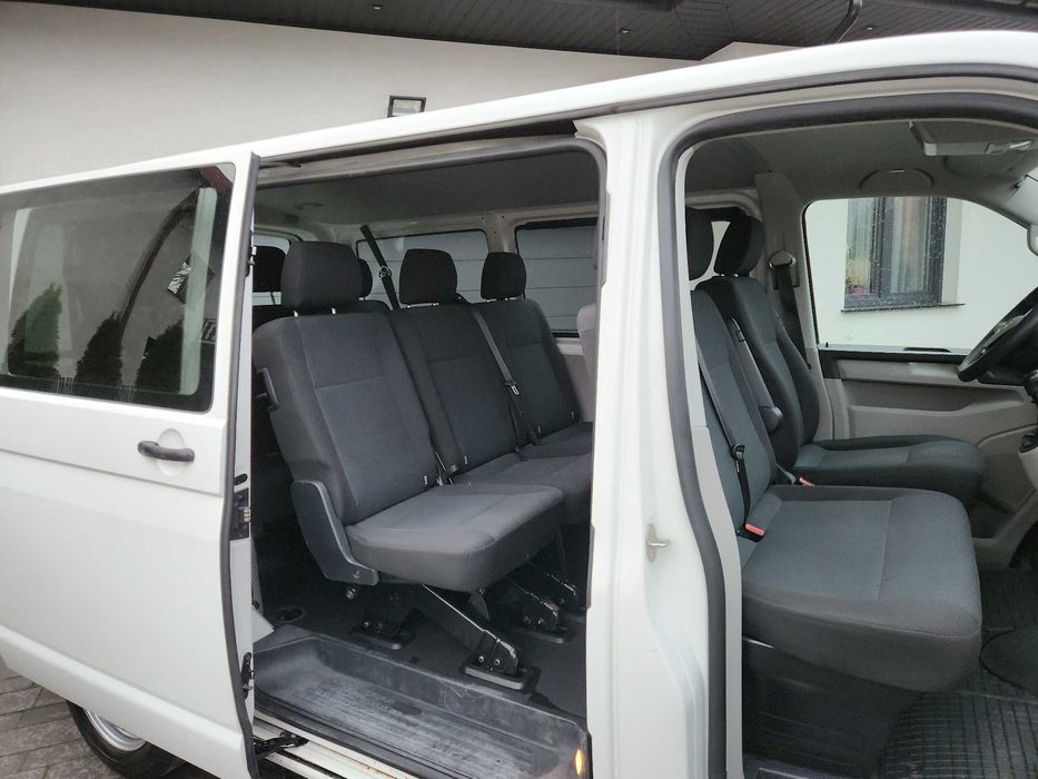 Wynajem BUS 9os z kierowca/uslugi transportowe Volkswagen T6