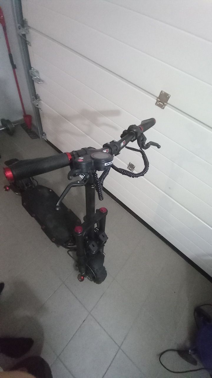 Hulajnoga elektryczna Boyueda s3-11 (Zmodyfikowana)