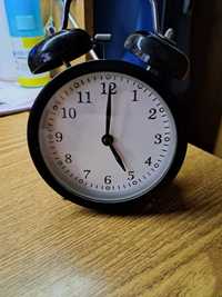 Часы с будильником