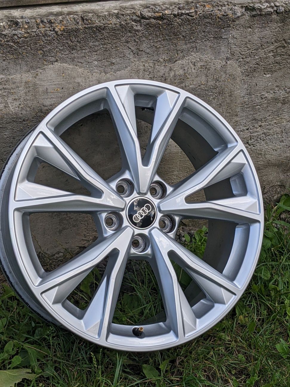 Литі диски R18 AUDI Q5 VW Golf 6 7 Passat B7 B8 Tiguan 2