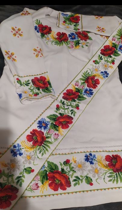 Пролам вишите плаття бісером( чеським! Ручна робота!)