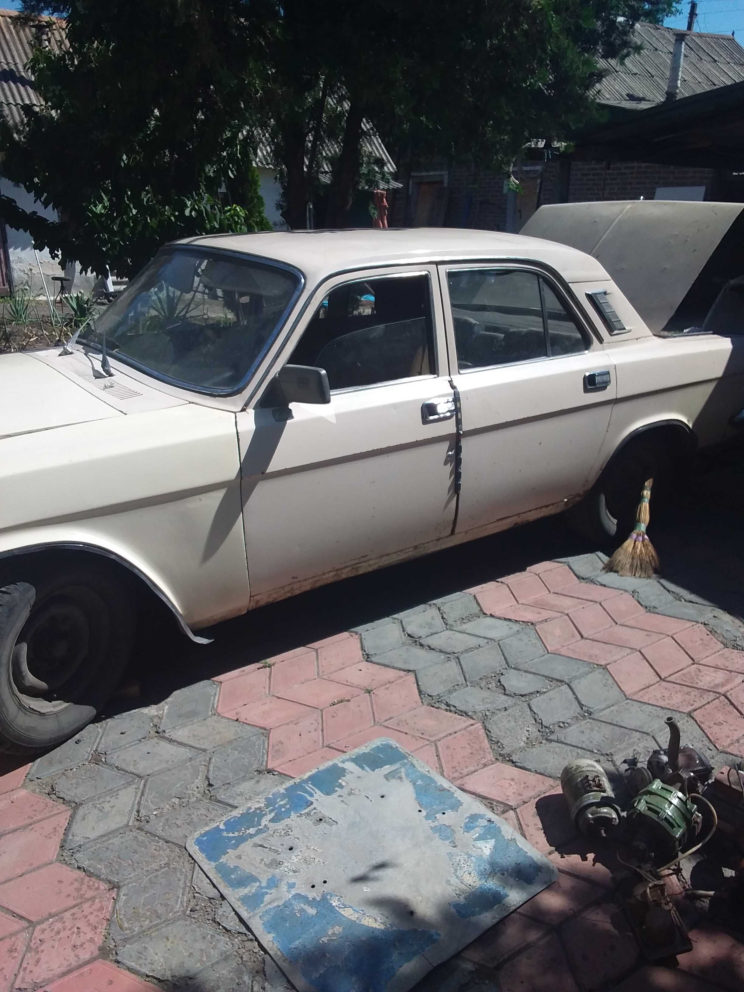 Авто Волга ГАЗ-2410