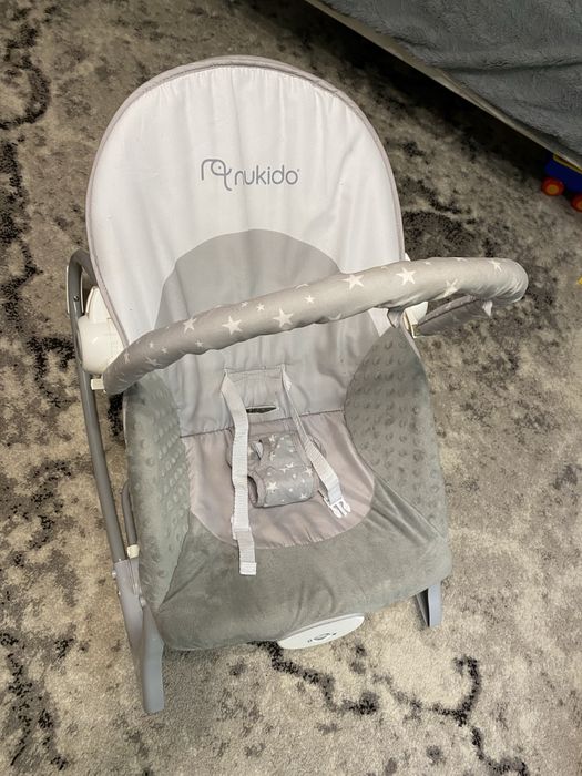 Крісло гойдалка для немовляти