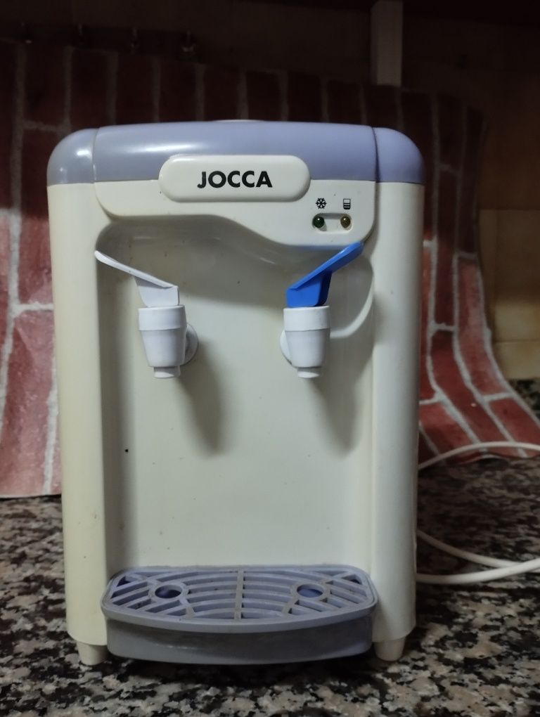 Refrigerador de água, líquido.