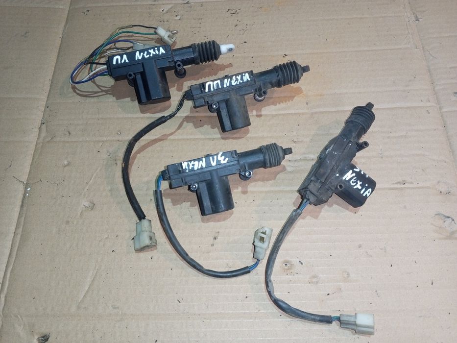 Ручка двері Нексія Daewoo Nexia ручки замок склопідйомник кнопка