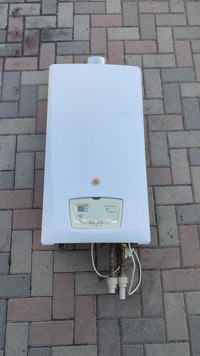 Kocioł gazowy dwufunkcyjny Junkers CO i woda ciepla