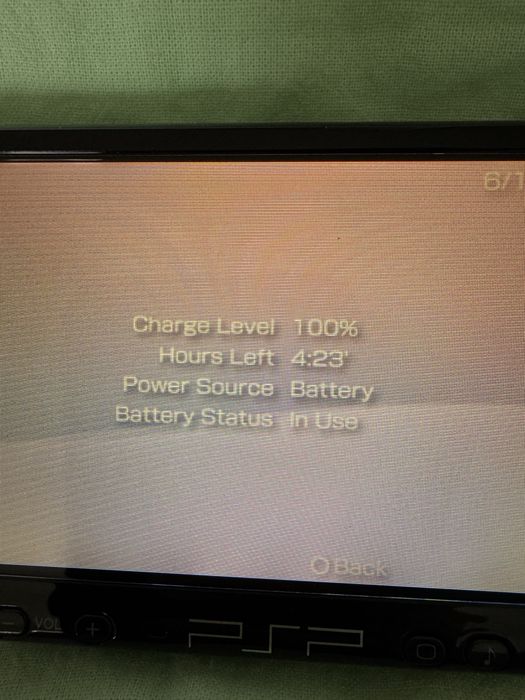 PSP 3004 stan idealny 3x gry  etui ladwarka