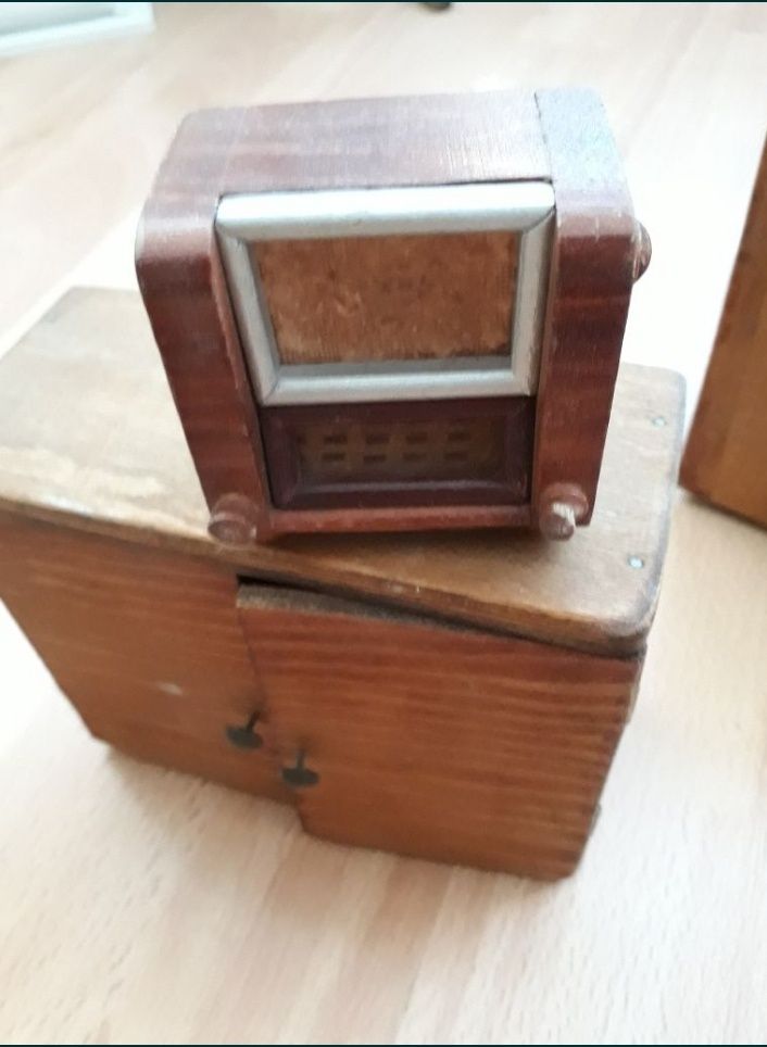Duży stary drewniany  zestaw mebelków  Lundby dla dzieci,+ Radio