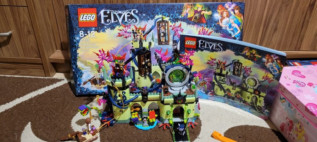 Klocki LEGO 41188 Ucieczka z fortecy Króla Goblinów - kompletny zestaw