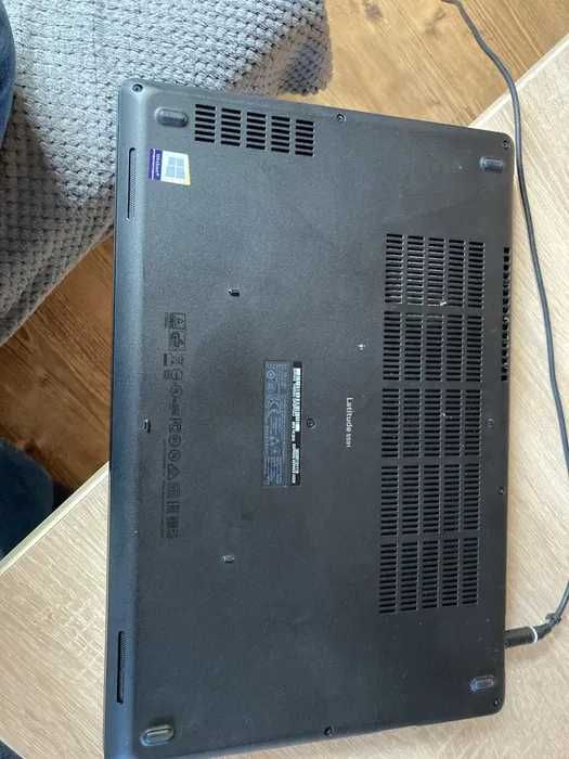 Laptop Dell Latitude 5591 czytnik linii papilarnych 15,9'