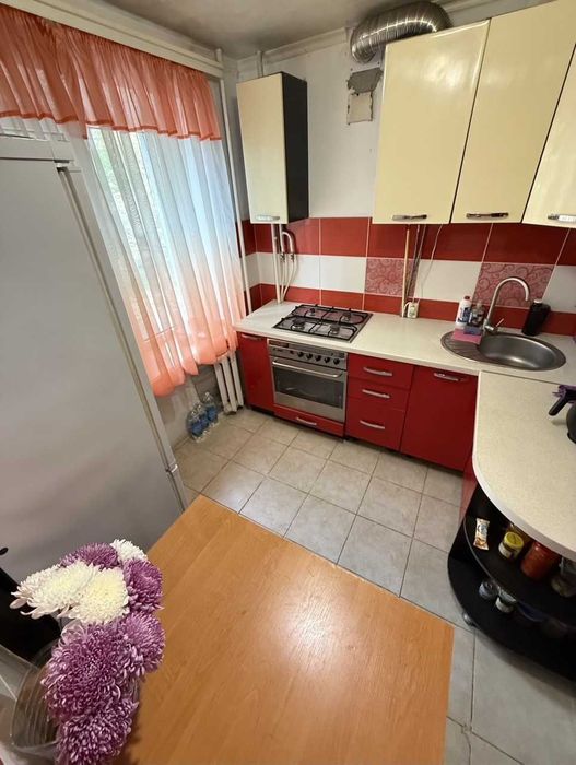 Продається 1 кімнатна квартира на Проспекті Миру, р-н Площі перемоги