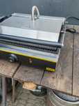 Gredil Opiekacz Grill kontaktowy ryflowany przemysłowy 2200 watt 18 kg