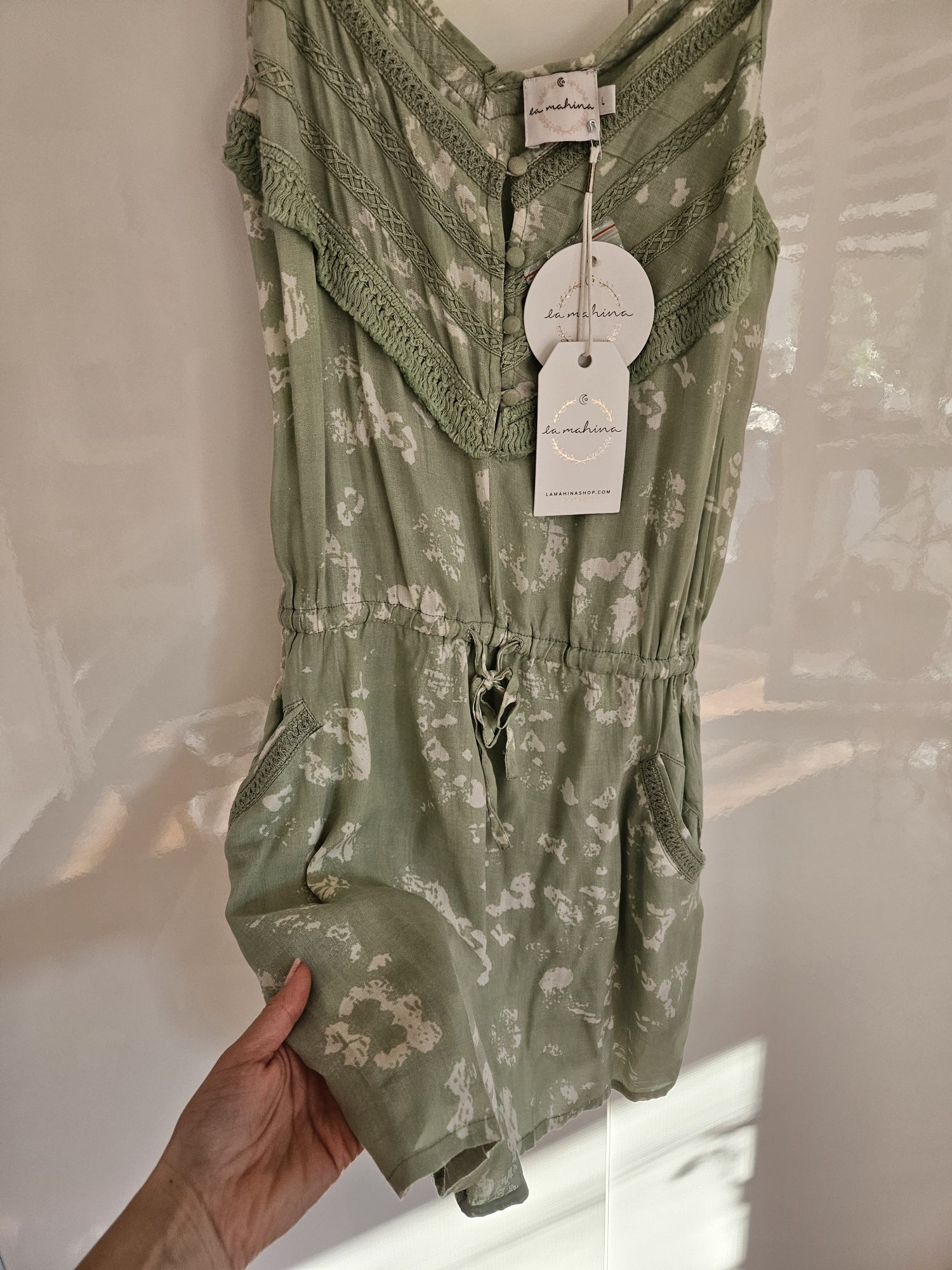 Kombinezon krótki mietowy nowy butik