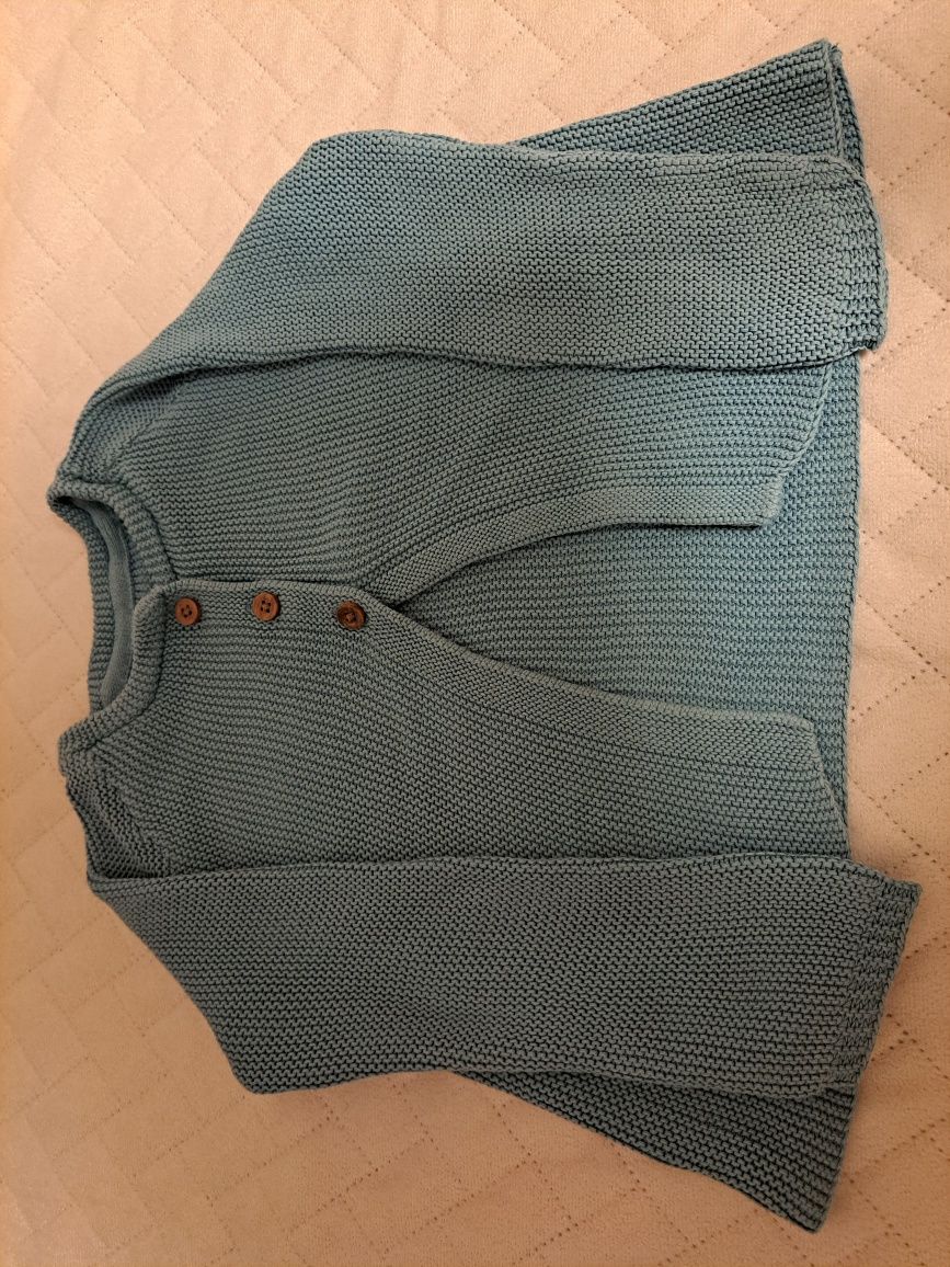 Sweterek chłopięcy niebieski r. 74, stan dobry