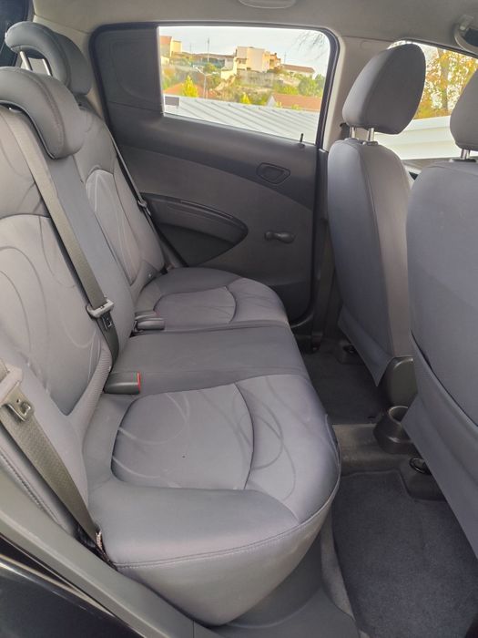 Vendo Chevrolet Spark 1.0 LS
Carro super económico e versátil. 
Em b