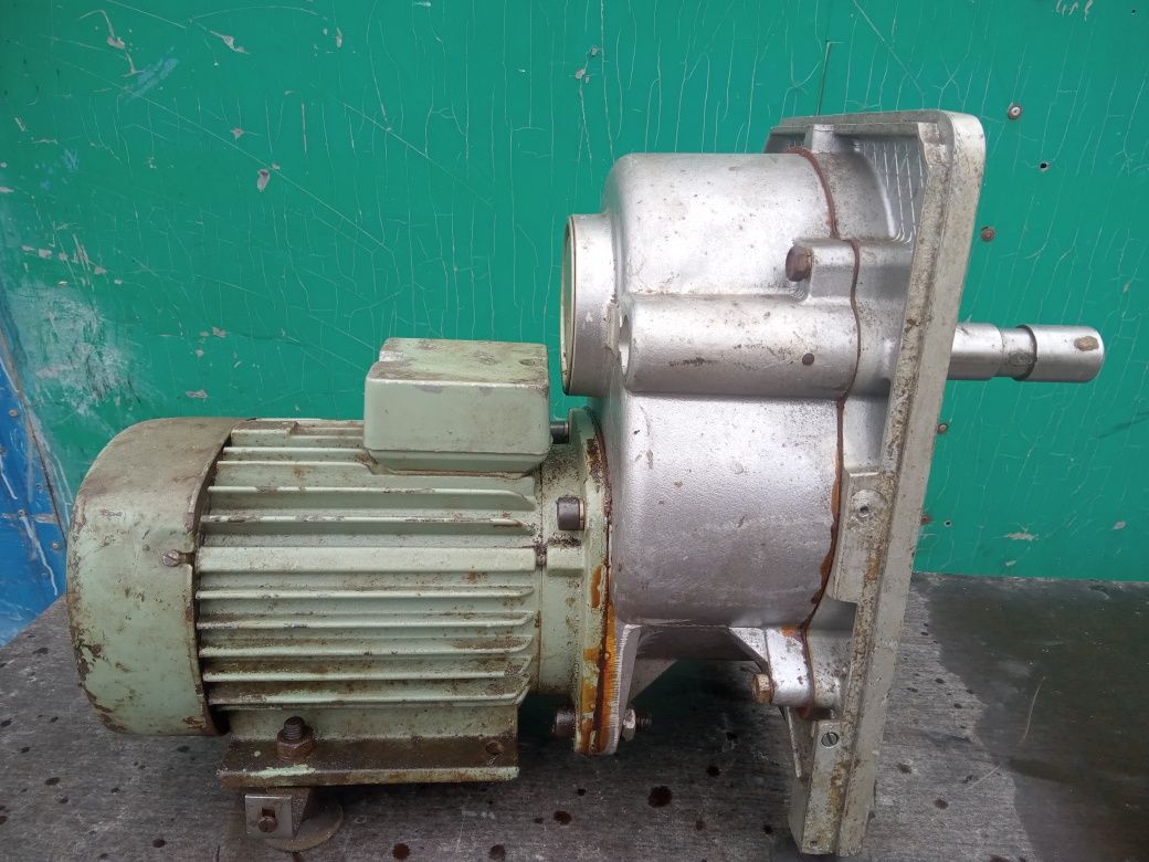 Motoreduktor z silnikiem elektrycznym 380v