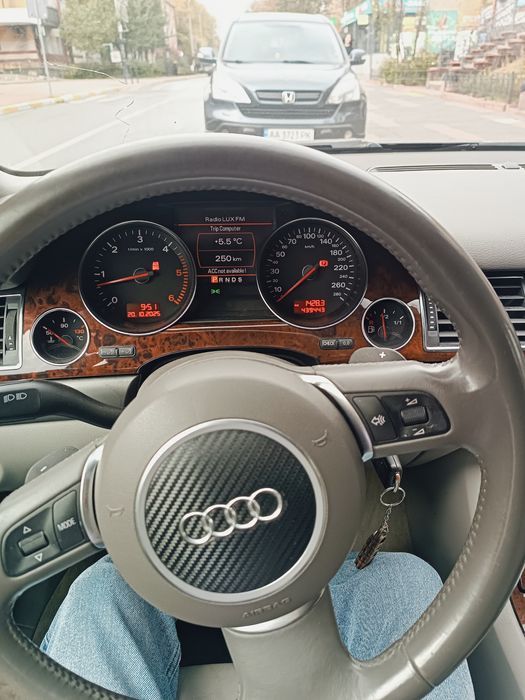 Audi A8 2003 рік 4.2 TDI Quattro