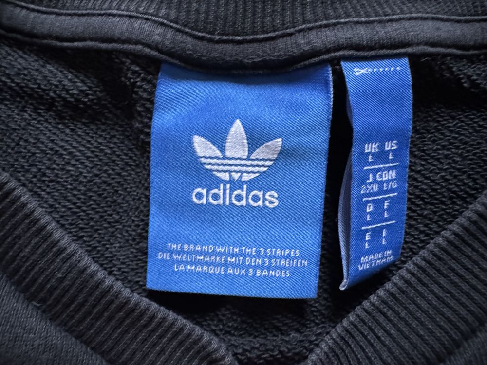 Кофта Adidas. Розмір L
