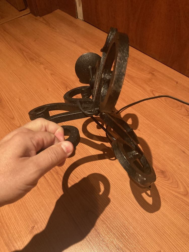 Candeeiro  em ferro forjado /outro de teto