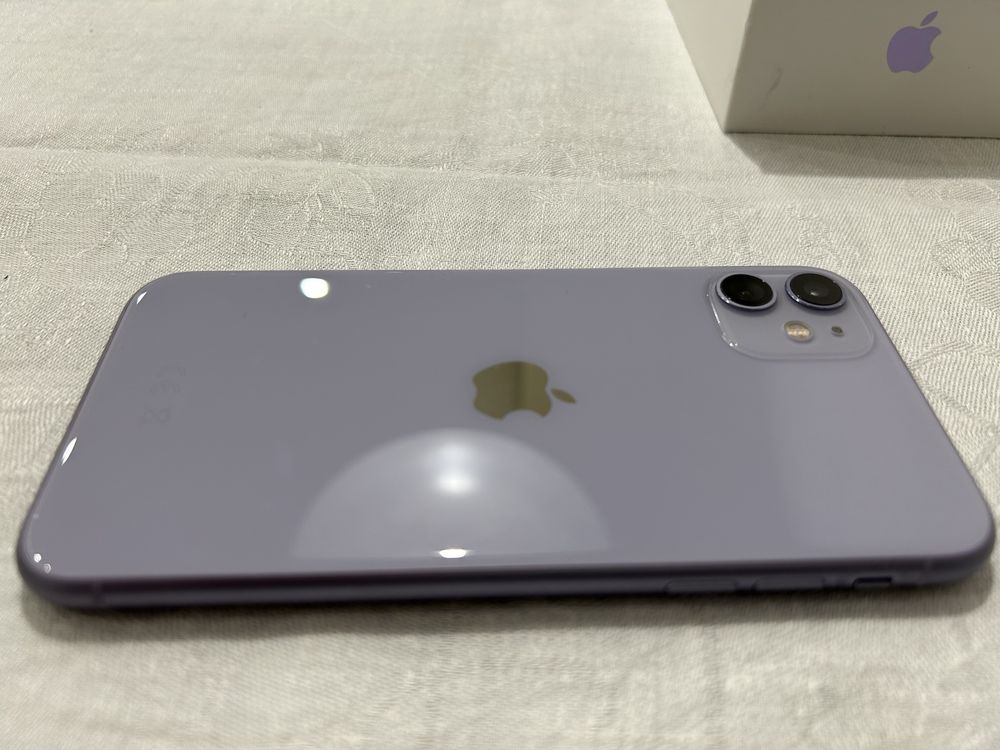 iPhone 11 purple 64 GB stan idealny ładowarka