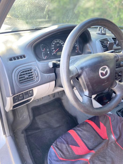 Mazda 323F  1.3 Active