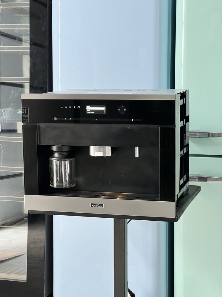 Кавомашина Miele CVA 6401 стан нової