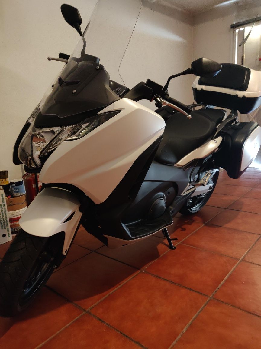 Honda Integra 750D 9000km!!