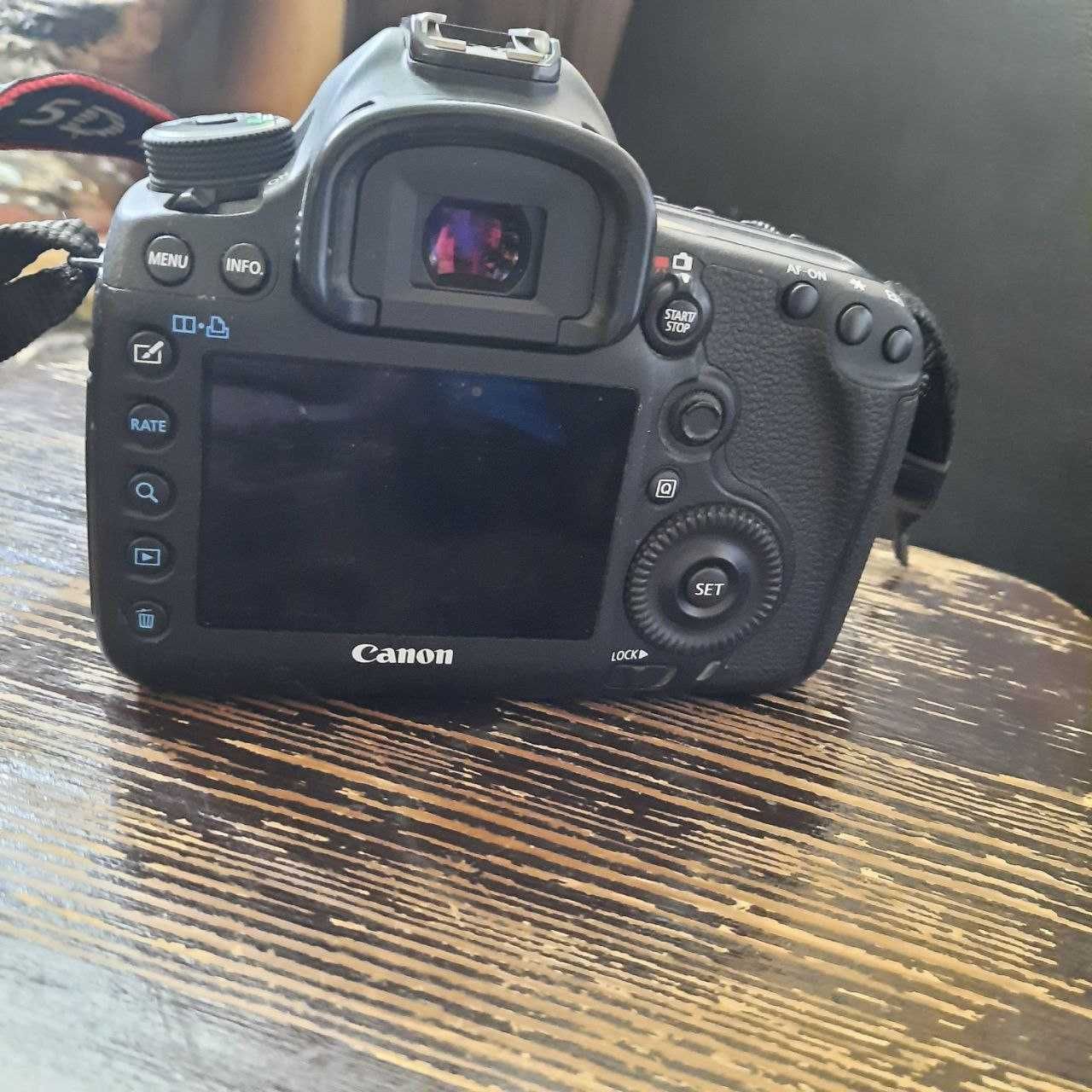Canon EOS 5D (24-105mm)