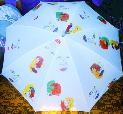 Большой семейный зонт с диаметром купола 130 см