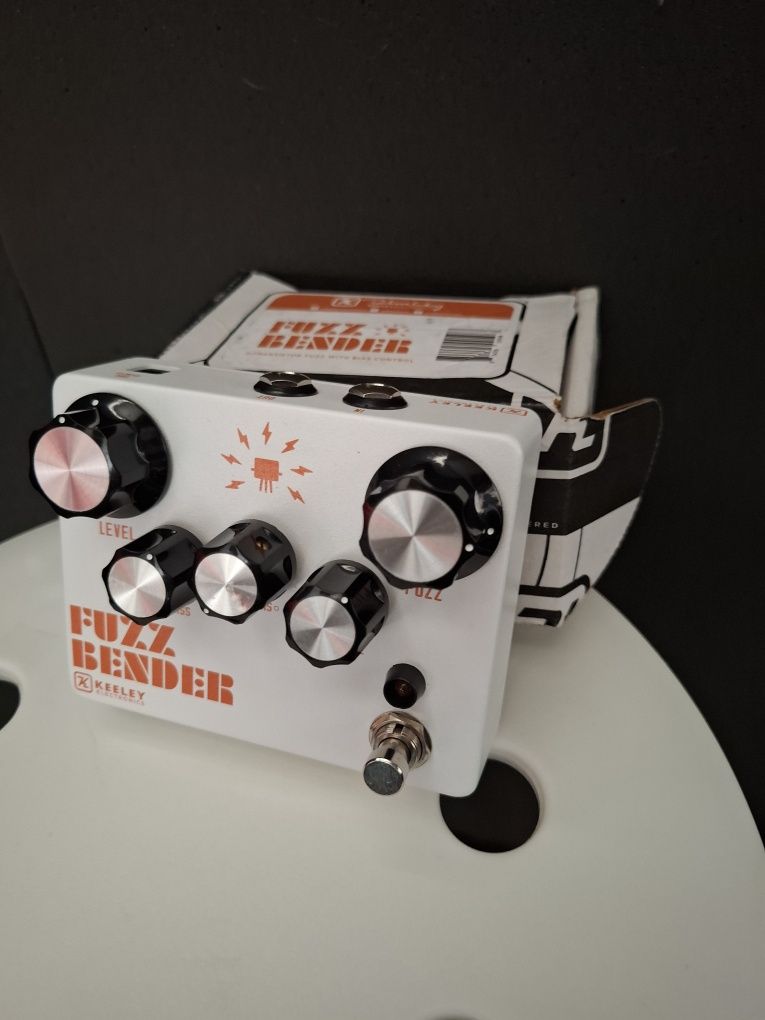 Pedal de guitarra Keeley Fuzz Bender