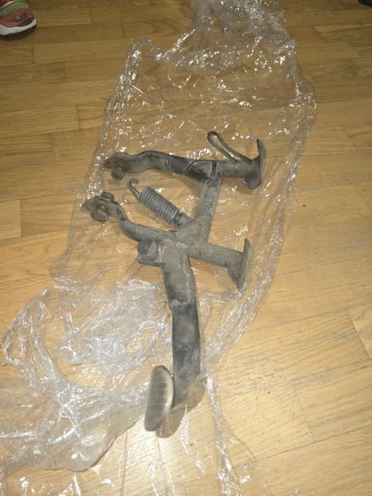 Центральна підніжка Yamaha TDM 900 Оригінальна