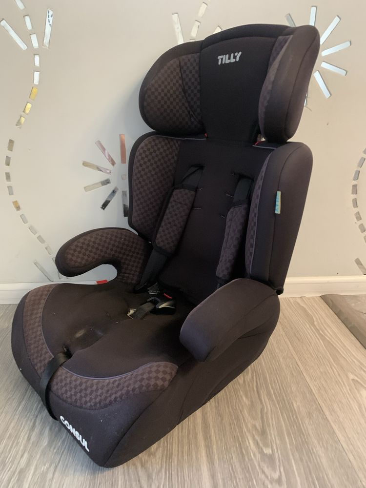 Продам дитяче автокрісло Tilly cunsul