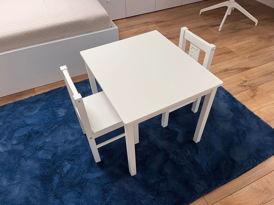 Stoliczek i krzesełka Ikea