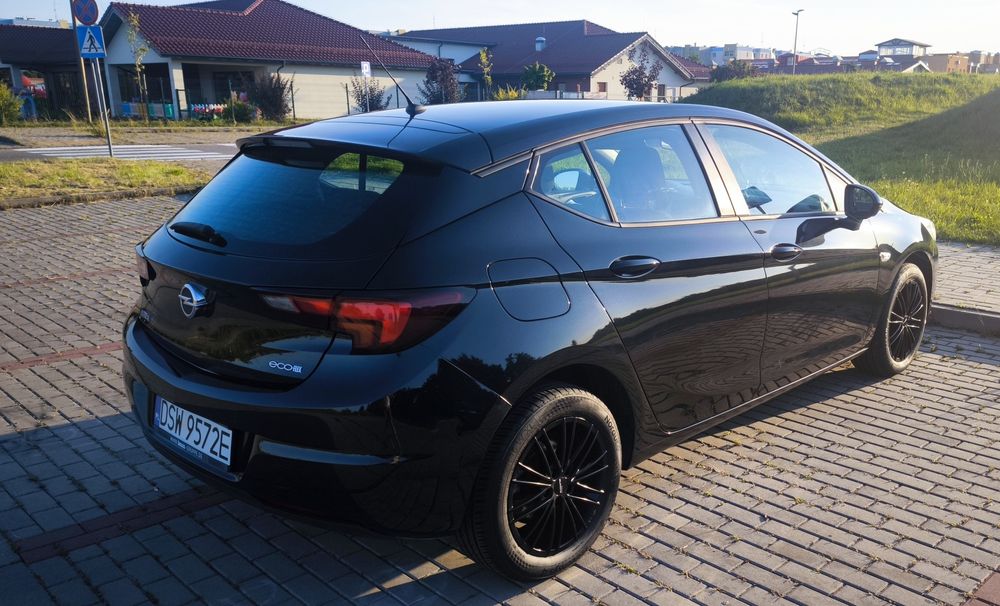Opel Astra K 1.0 benzyna, niski przebieg