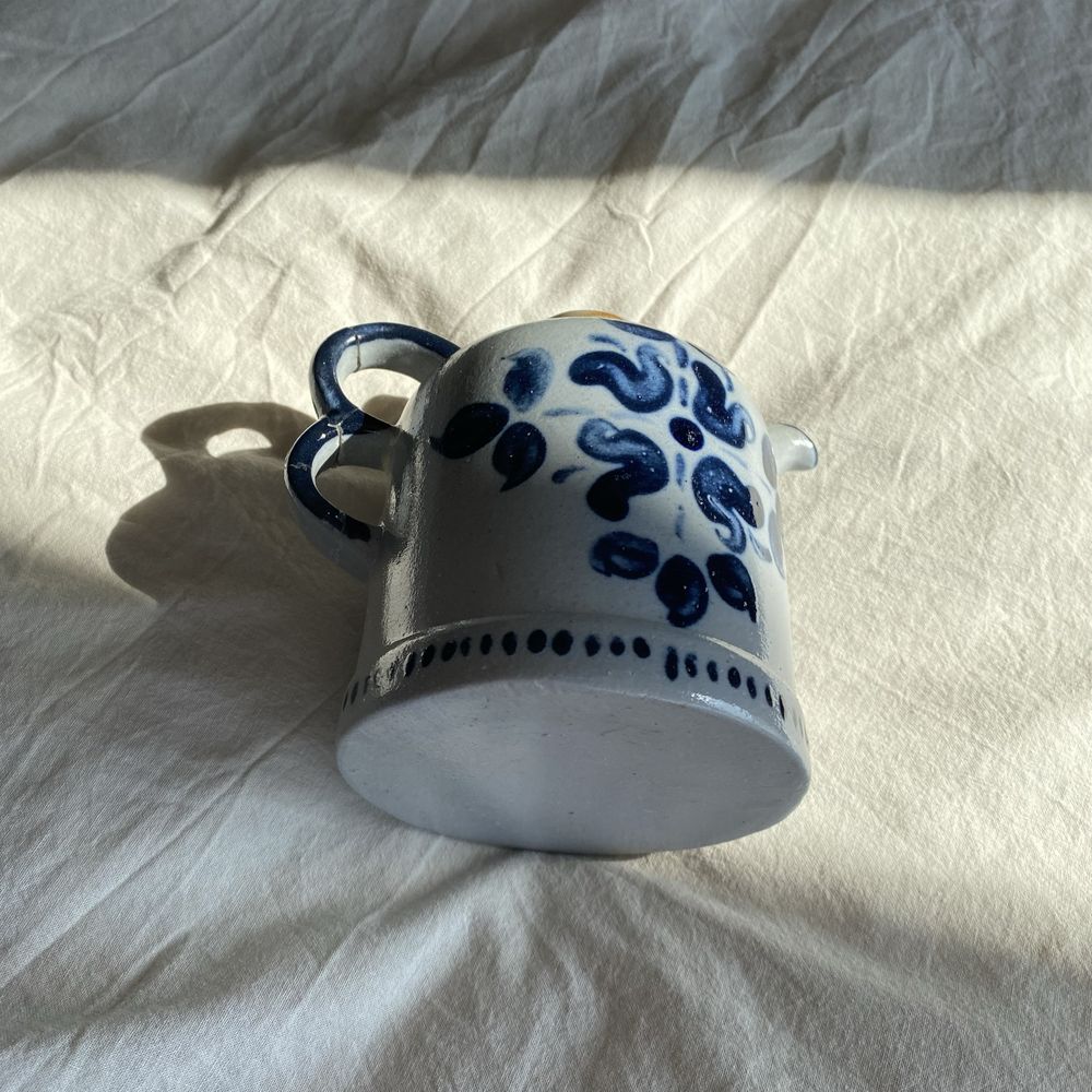 szary granatowy ceramiczny malowany wzorzysty wazon wazonik konfefka
