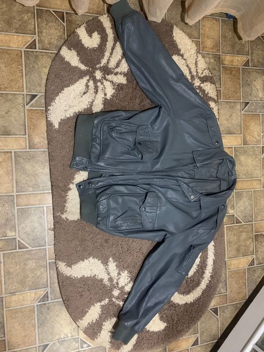 Куртка шкіряна ( під резинку,бомбер)осінь весна