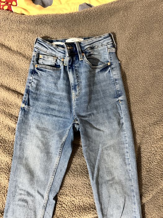 Джинси жіночі Mango