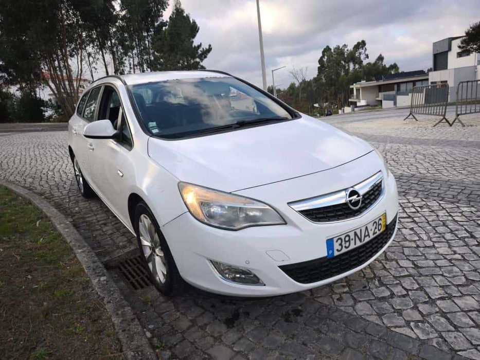 Opel Astra J Sport Tourer  1.7 CDTI