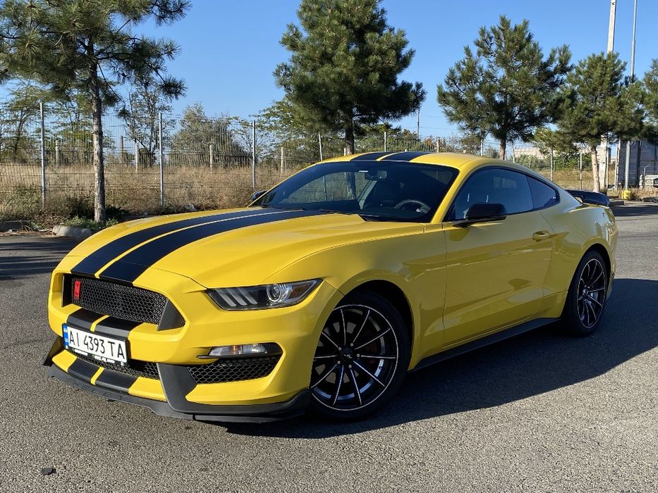 Яскравий Ford Mustang 2015 автомат 2.3 ecoboost turbo